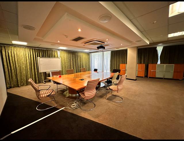 10,386M² OFFICE TO LET IN PARKTOWN